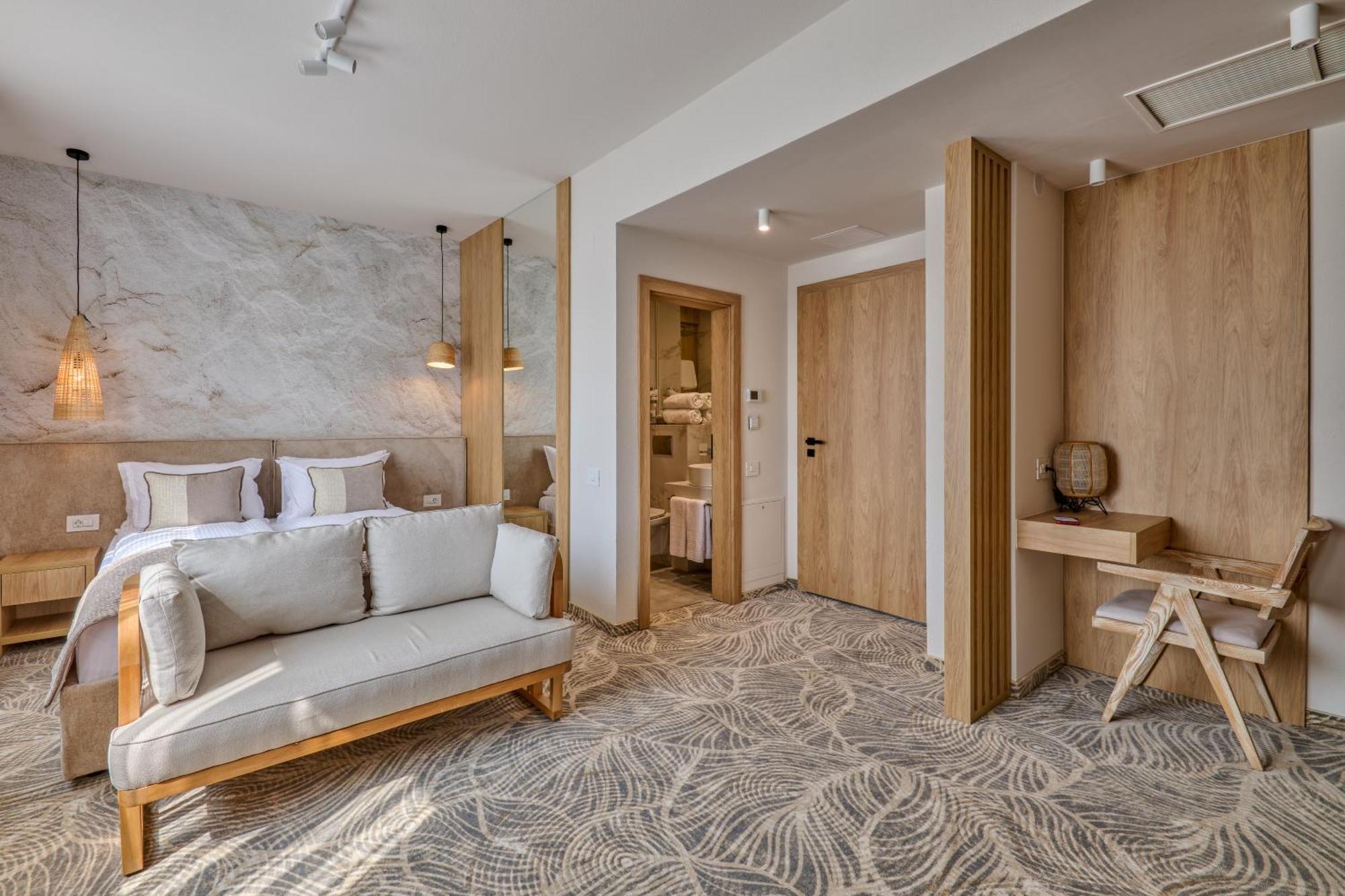 Hotel Serenity Timişoara Exteriör bild